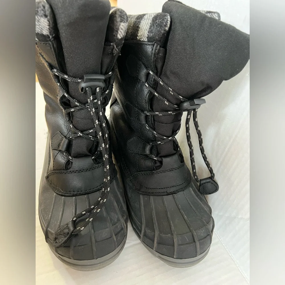 KAMIK  Baltic  3 M Thinsulate Winter Boots - Kids Size 5
